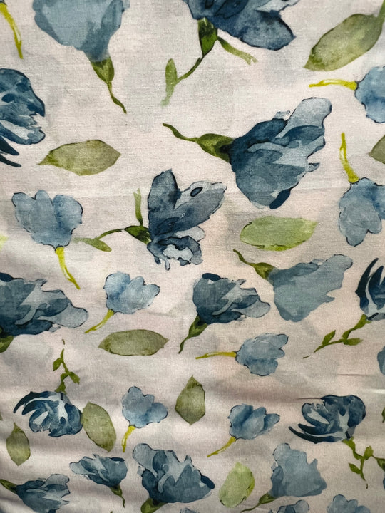 Blue Sweet Peas - Dressmaking Fabric - 100% Cotton fabric