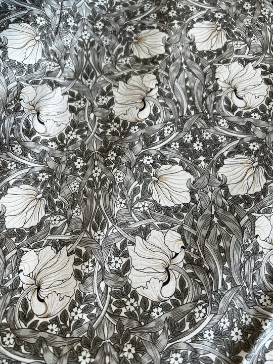 Ebony Suite- Best of William Morris by Barbara Brackman for Moda  - Porcelain - 8381 12